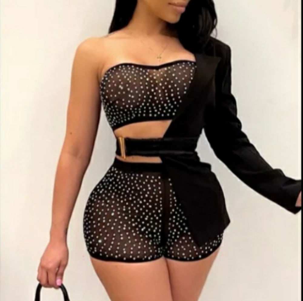 SEXY BLACK 3 PIECE OUTFIT W/SILVER  88%POLYESTER 12%SPANDEX SIZES M/L AV…